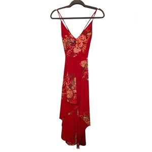 NWT NLW SEASONS OF LOVE RED FLORAL HIGH LOW DRESS SIZE M
